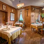 Franceschi Park Hotel