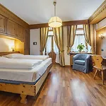 Franceschi Park Hotel