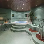 Franceschi Park Hotel