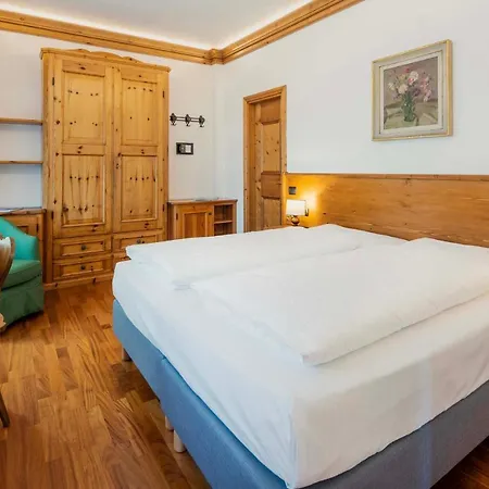 Franceschi Park Szálloda 4*