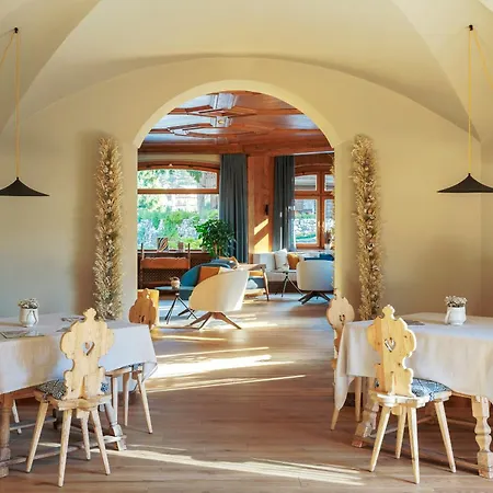 Franceschi Park Κορτίνα Ντ' Αμπέτσο