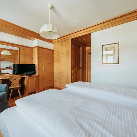 Franceschi Park Szálloda 4*