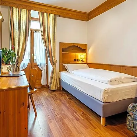 Franceschi Park 4*