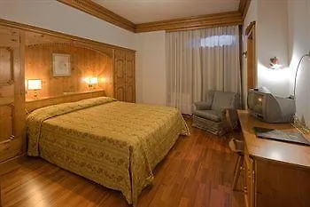 Franceschi Park Hotell 4*
