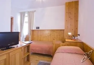 Franceschi Park Hotell 4*